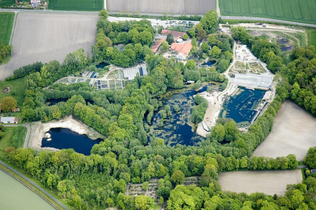 Eine Teich-Parklandschaft, eine Wasserpflanzengärtnerei, Teichbau-Seminare und vor allem Beratung rund um Planung und Bau von Teichanlagen - NaturaGart ist eine 40-jährige Erfolgsstory.