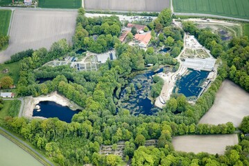 Eine Teich-Parklandschaft, eine Wasserpflanzengrtnerei, Teichbau-Seminare und vor allem Beratung rund um Planung und Bau von Teichanlagen - NaturaGart ist eine 40-jhrige Erfolgsstory.