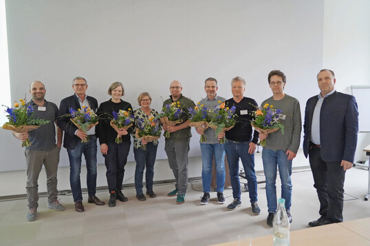 Nach dem Wahlmarathon gratulierte der BdS-Vorsitzende Michael Moll (r) den Gewählten (v. l.): Max Panitz, Martin Häußermann, Prof. Dr. Swantje Duthweiler, Kordula Becker, Christoph Hokema, Wolfgang Siebler, Stefan Czekalla und Matthias Großmann.