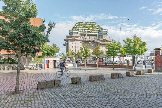 Grüner Bunker St. Pauli, Hamburg (Felix Holzapfel-Herziger, Landschaftsarchitektur+ Holzapfel-Herziger & Benesch PartG mbB)