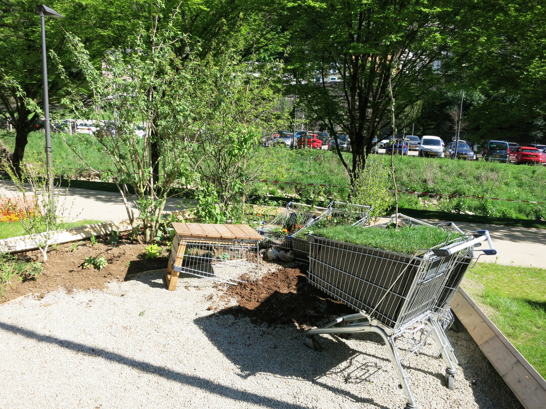 Urbane Grten im Petruss-Tal: Garten-Installation Mange-Moi von Delphine Hardy  ein urbaner Mikro-Garten, der auch in der Stadt reiche Ernte ermglicht und zur Selbstversorgung dienen soll.