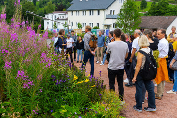 Im Anschluss an das bdla-Seminar besichtigten die Teilnehmer und Referenten die Staudenpflanzungen der Gartenschau Tal X in Freudenstadt.