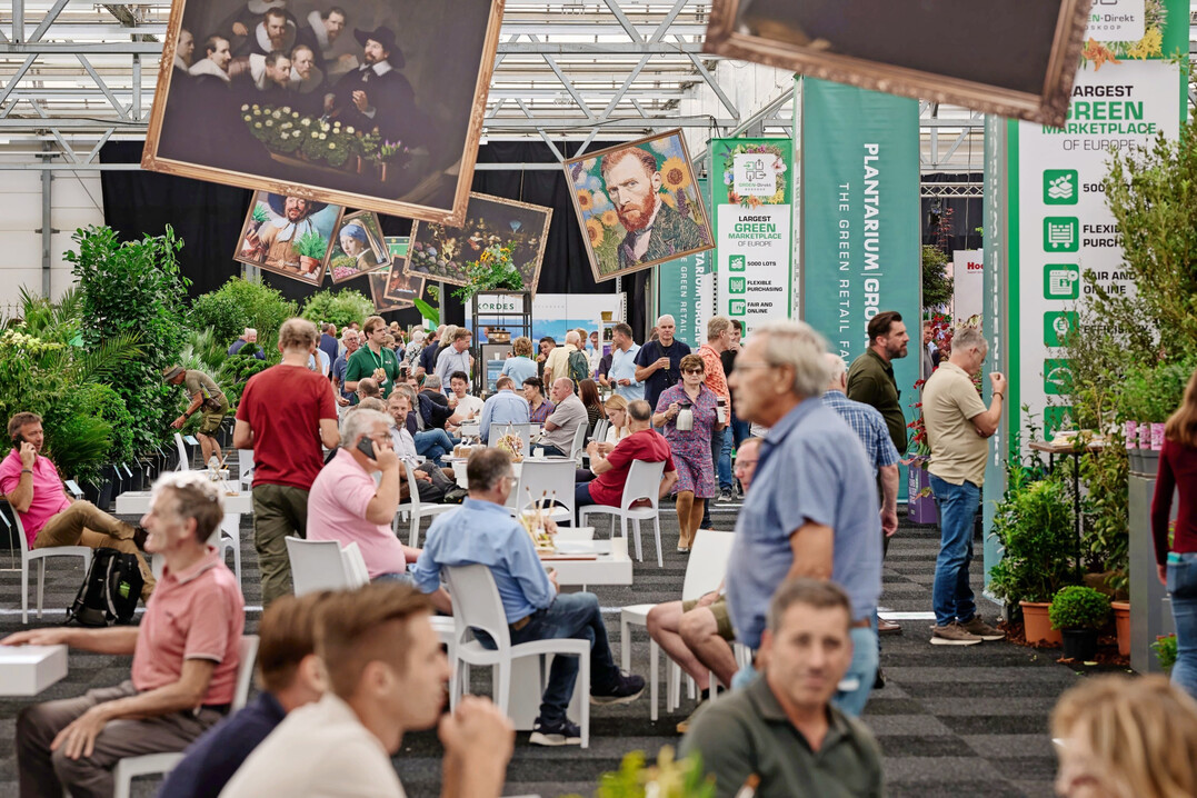 Das Messegelnde war mit Hollndischen Meistern dekoriert  berhmte Gemlde, jeweils mit einem Augenzwinkern zur Welt der Gartenpflanzen.