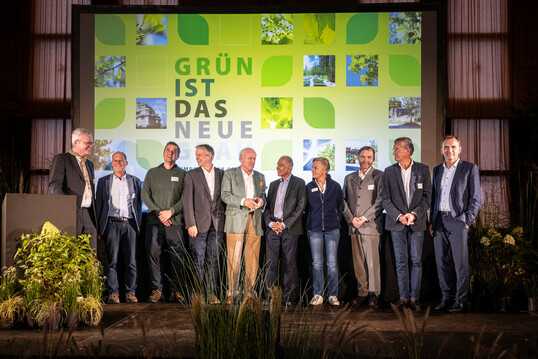 Die Referenten samt Gesch�ftsf�hrung und Moderatoren (v.l.n.r. � es fehlen Nadja Kabisch und Martin Schmitz): Phillip Sattler, Marco Schmidt, Jan Dieterle, Bernhard von Ehren, Bernd von Ehren, Mojib Latif, Sabine Tietz, Daniel Zimmermann, Henning Breimann, Jens Spanjer 