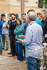 Am Teichrand entstanden intensive Diskussionen.