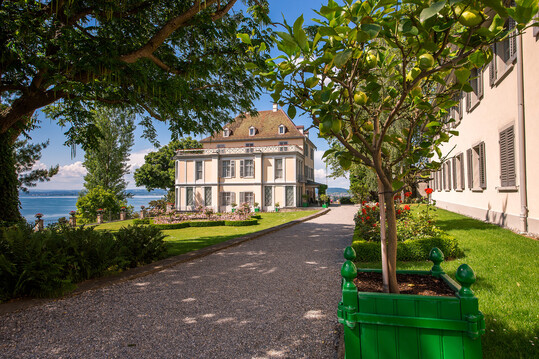 Das Napoleonmuseum Schloss Arenenberg mit dem Pleasureground