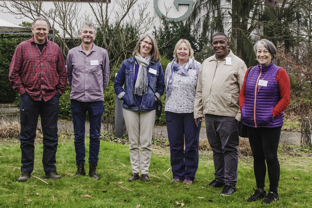 Von links: Der Moderator der ISU-Winterdays und fnf der internationalen Referenten: Peter Korn (Schweden); Moderator Gerben Tjeerdsma (Schweden); Shannon Currey (USA); Julia Corden (Grobritannien); Bokang Ntloko (Lesotho); Yasemin Konuralp (Trkei).