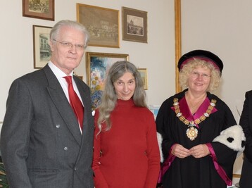  Feierliche bergabe des "Groe Ehrenzeichen fr Verdienste um die Republik sterreich" an Prof. Dr. Berger : Dr. Jeschke (Laudator), Prof. Dr. Berger, TU Wien Rektorin Prof. Dr. Seidler (von links).