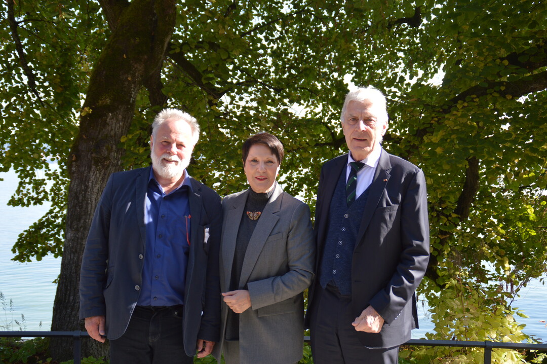 DGG-Vorstand (l.n.r.): Götz Stehr (GALK-Präsident), Schatzmeisterin Gabriele Thöne, DGG-Präsdent Prof. Dr. Klaus Neumann