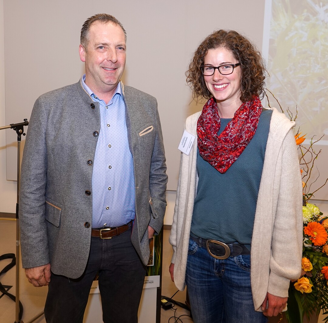 Raphaela Gerlach, Arbeitsgemeinschaft deutscher Junggärtner (AdJ), wurde von den Staudengärtnern und von Michael Moll herzlich bei der Wintertagung empfangen. Der BdS unterstützt das Netzwerk junger Staudengärtner der AdJ.
