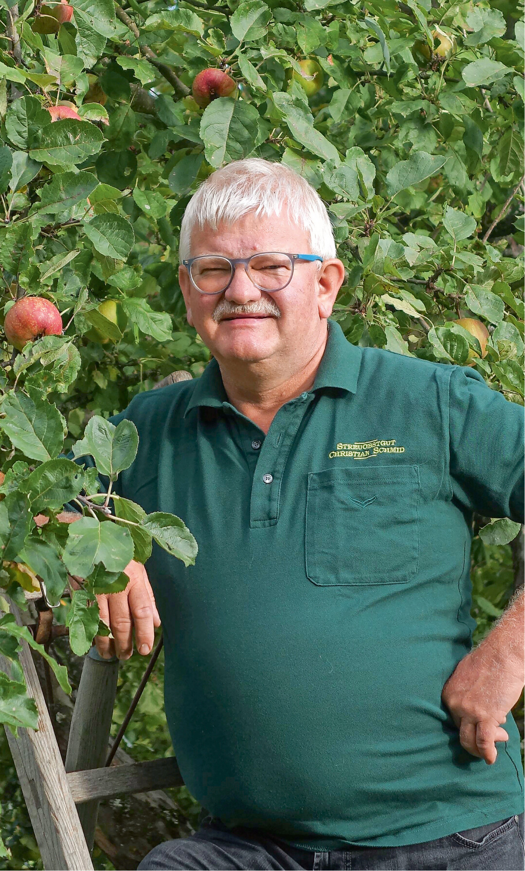 Christian Schmid aus Pf�ffingen bei T�bingen schafft mit seinem Betrieb �StreuObstGut� die Verbindung von Tradition und Innovation bei Produktion und Vermarktung seiner Streuobstprodukte.