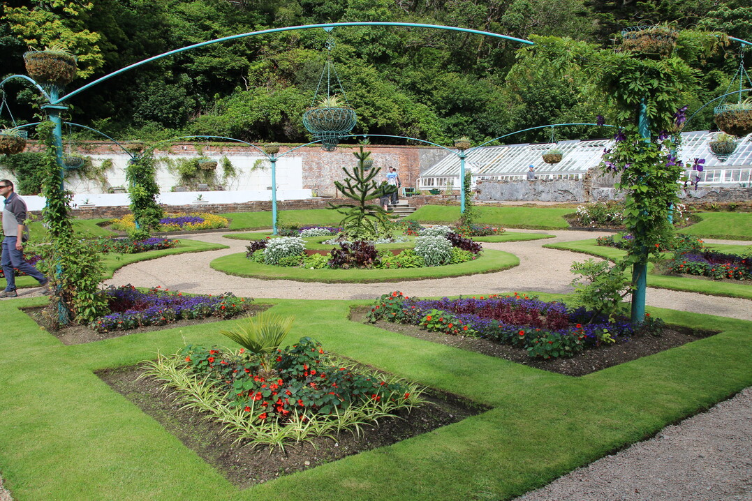 Das Metallger�st im Parterre stammt auch aus viktorianischer Zeit.