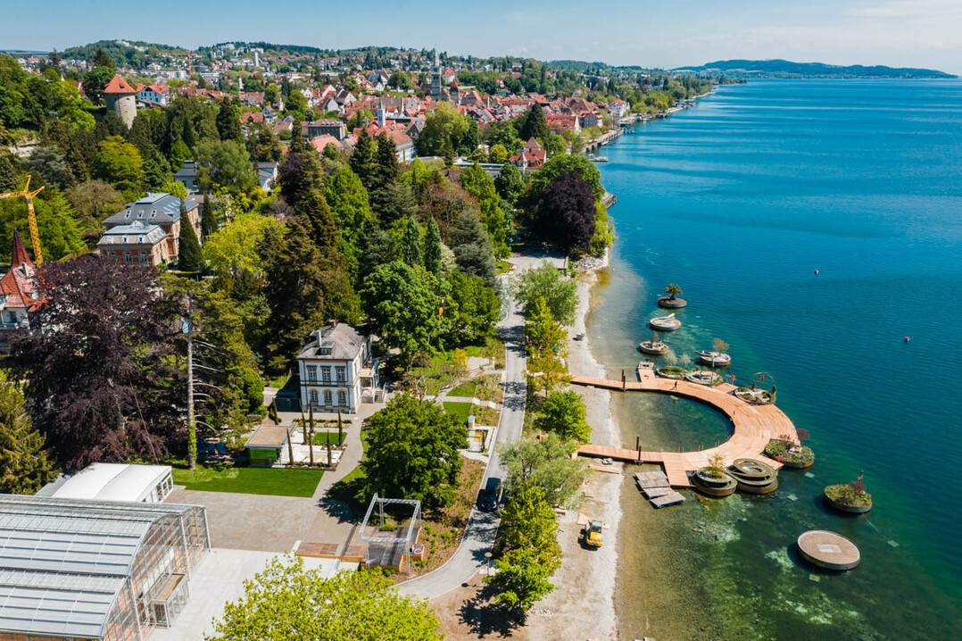   Villengrten mit Schwimmenden Grten