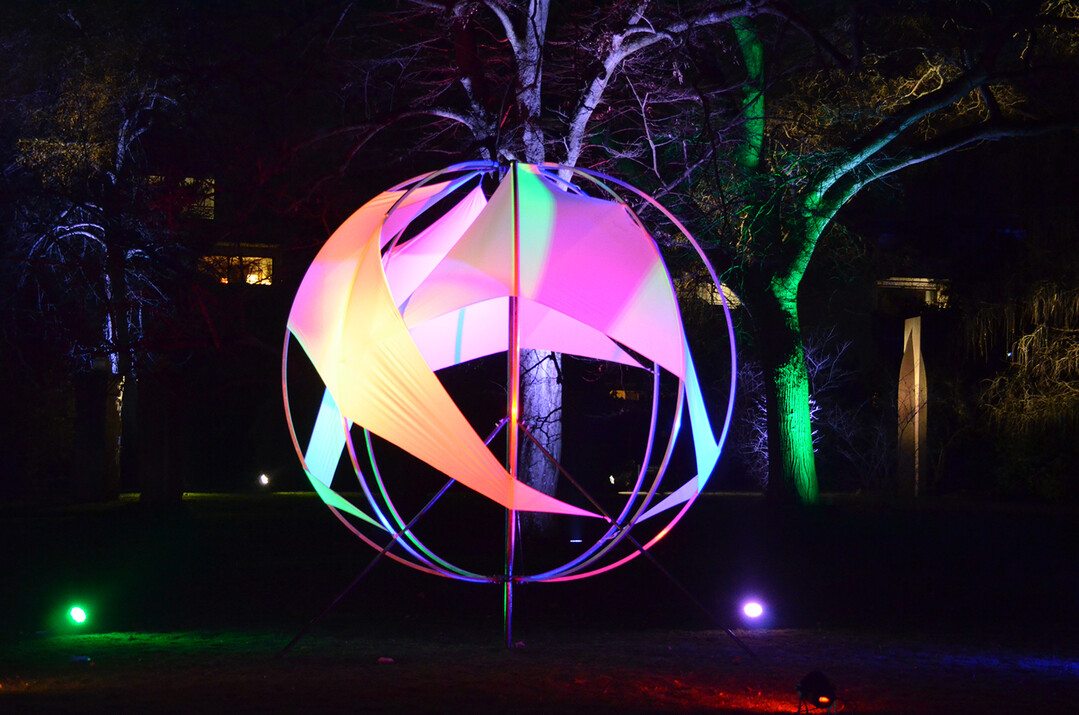 Die Lichtinstallationen im Luisenpark von Illuminator Wolfgang Flammersfeld erweisen sich als Besuchermagnet.